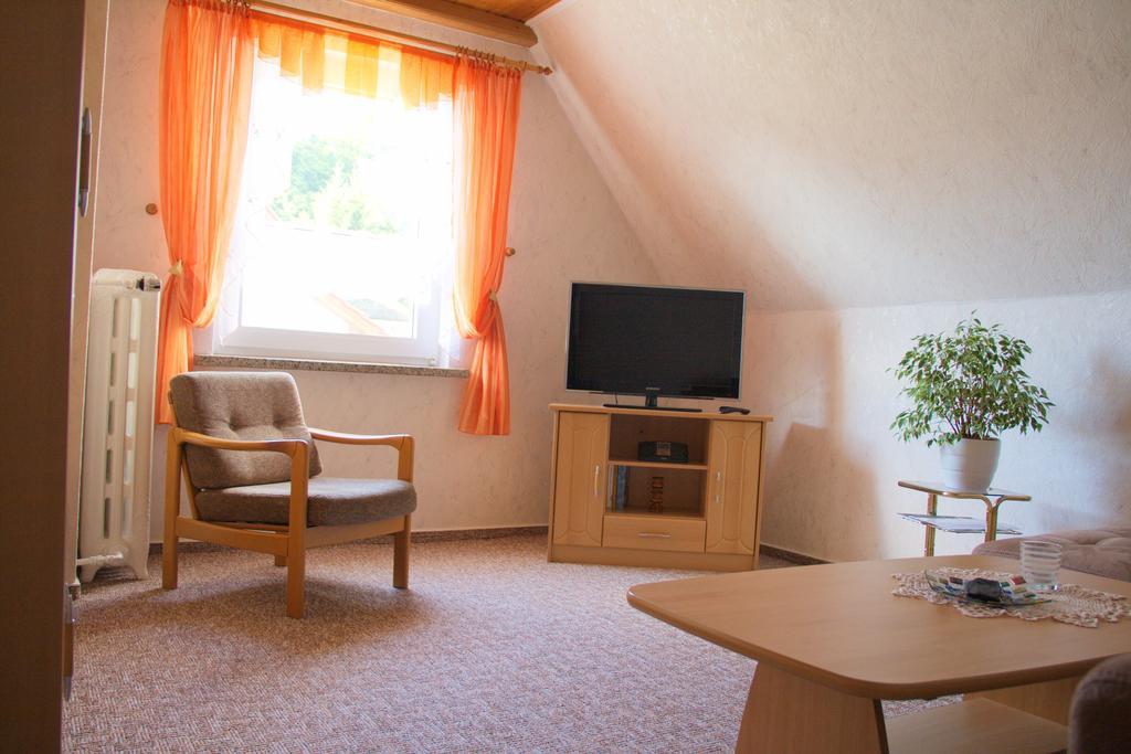 Ferienwohnung Zum Wald Sellin  Phòng bức ảnh